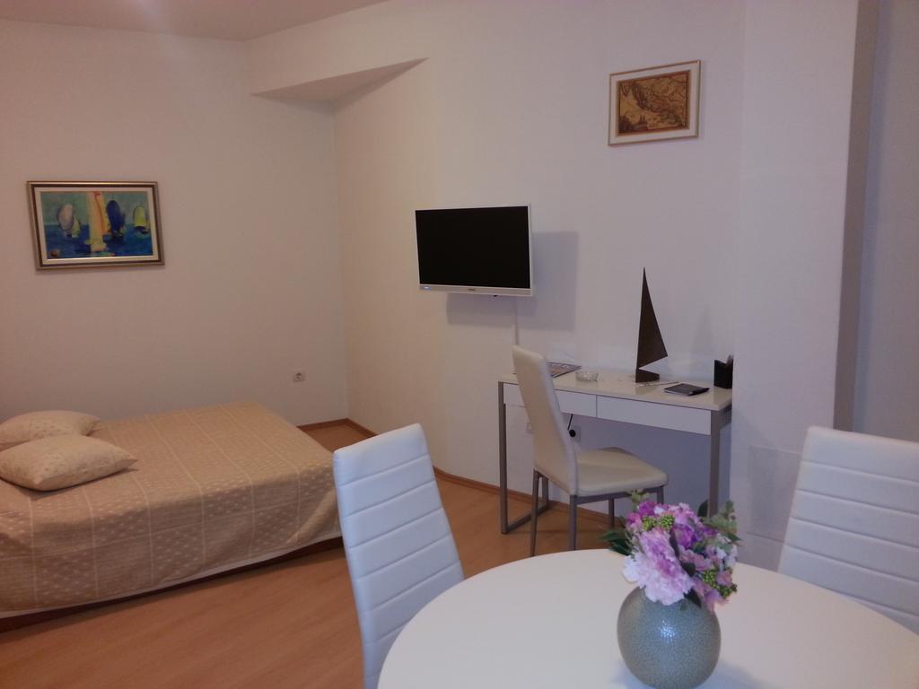 New Studio Apartments Trlaja Sibenik Room photo